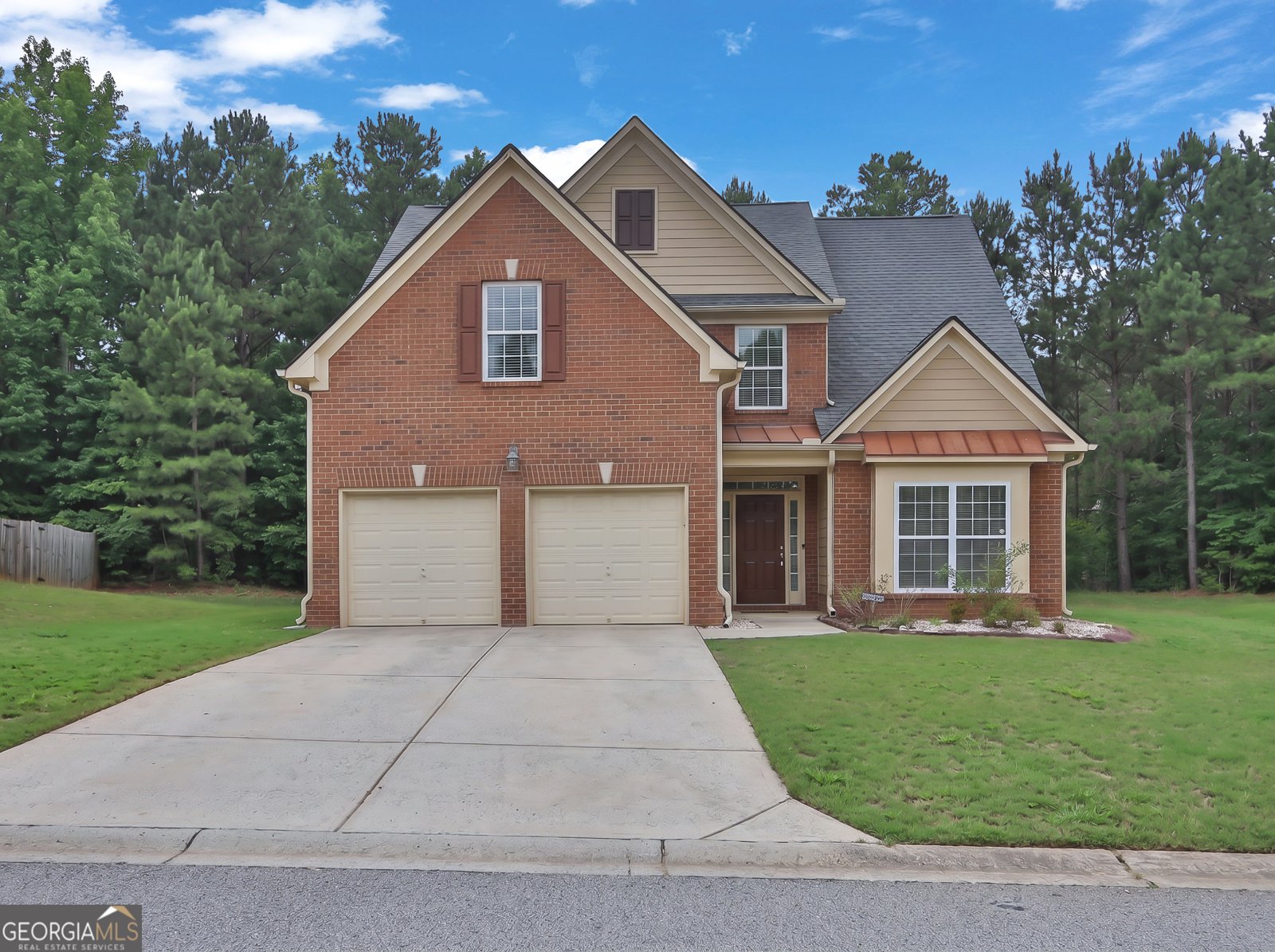 660 Simonton Crest Drive Lawrenceville - main photo