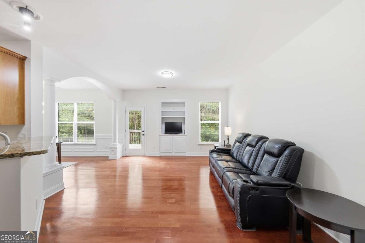 213 Stone Park Drive Woodstock - Photo 10