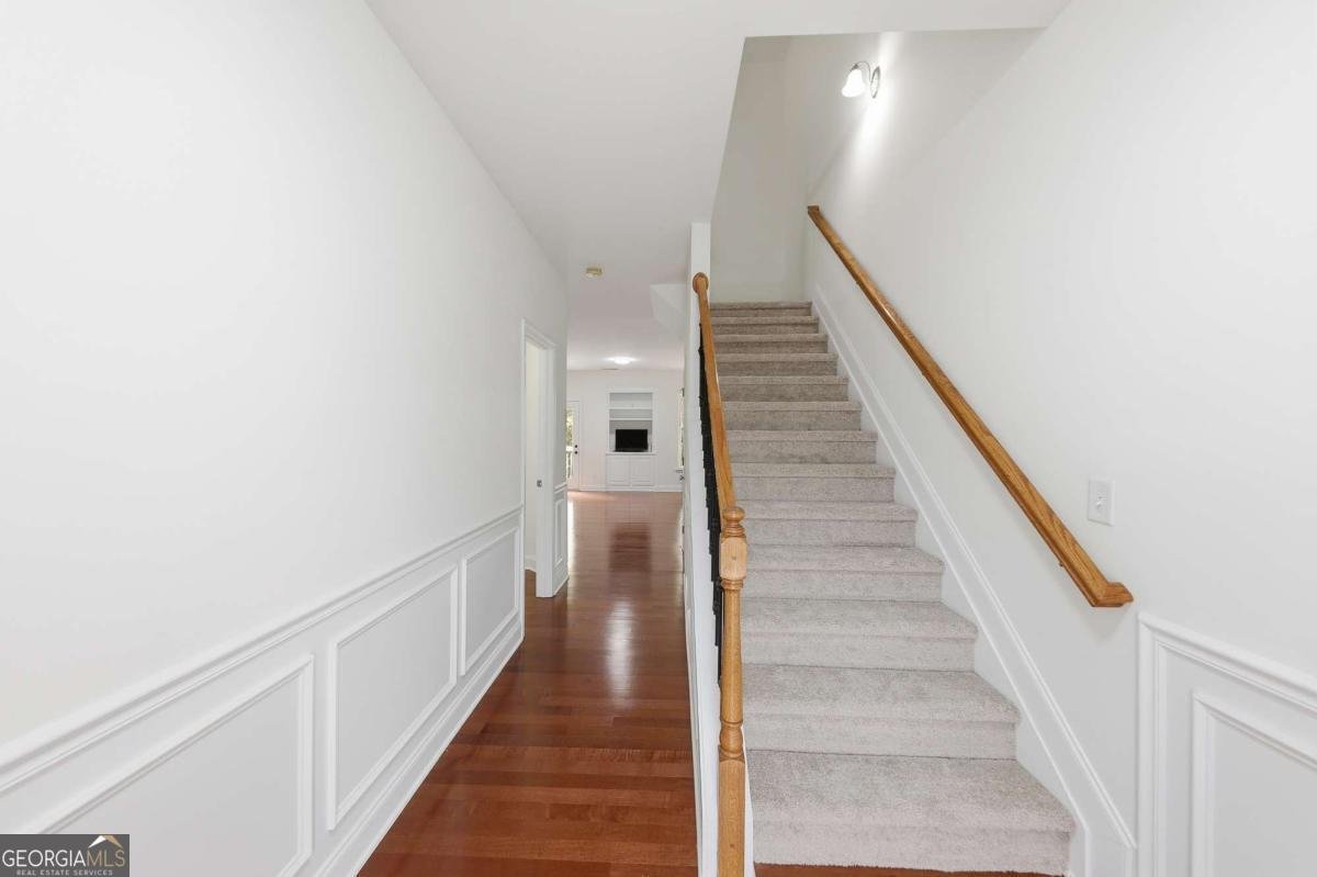 213 Stone Park Drive Woodstock - Photo 7