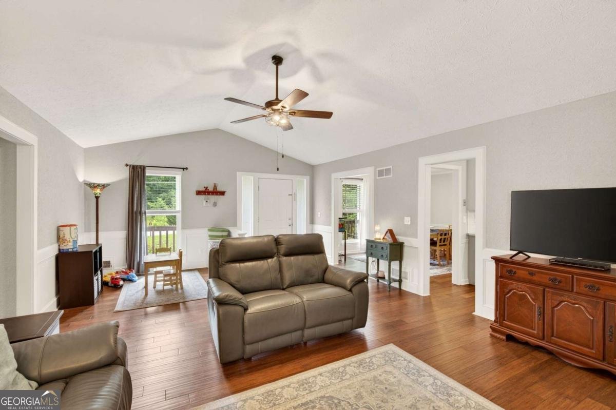 1526 Hickory Drive Lilburn - Photo 10