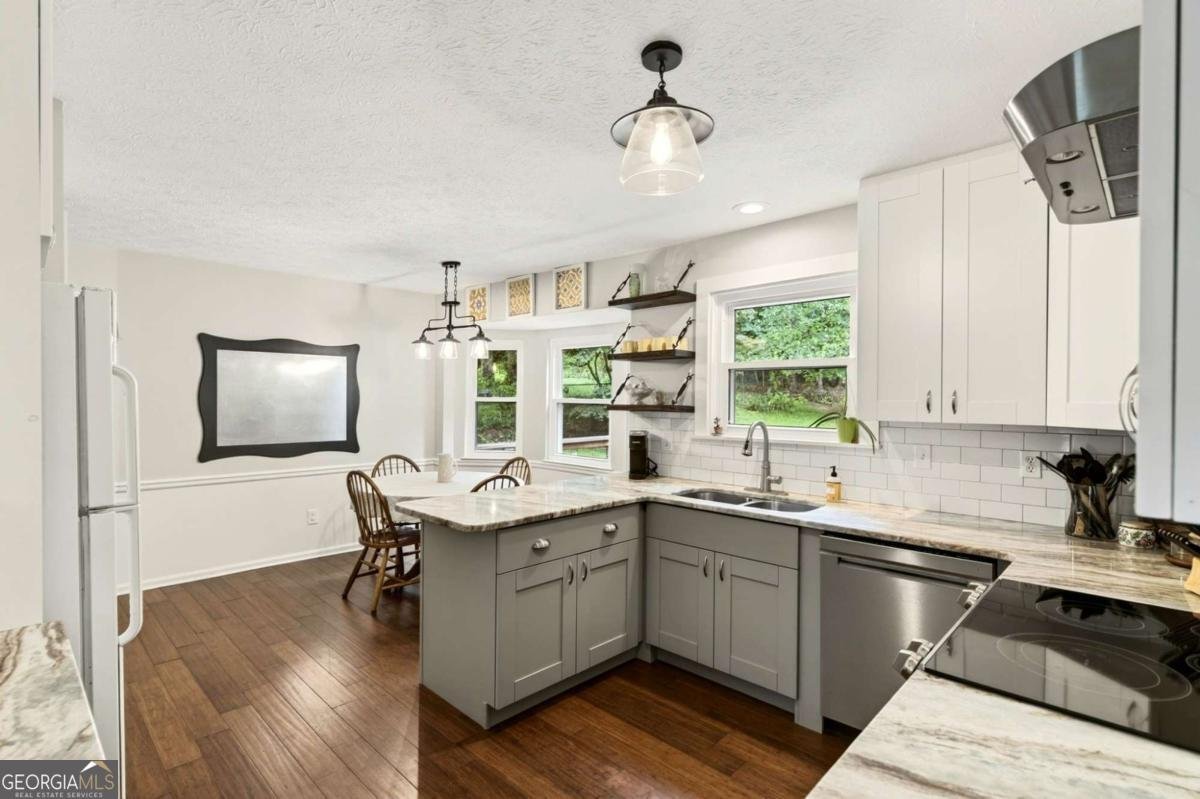 1526 Hickory Drive Lilburn - Photo 11