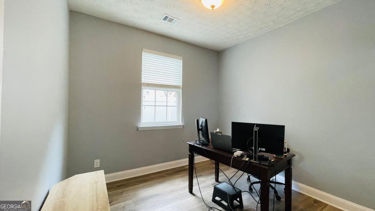 559 Oaks Drive Woodstock - Photo 11