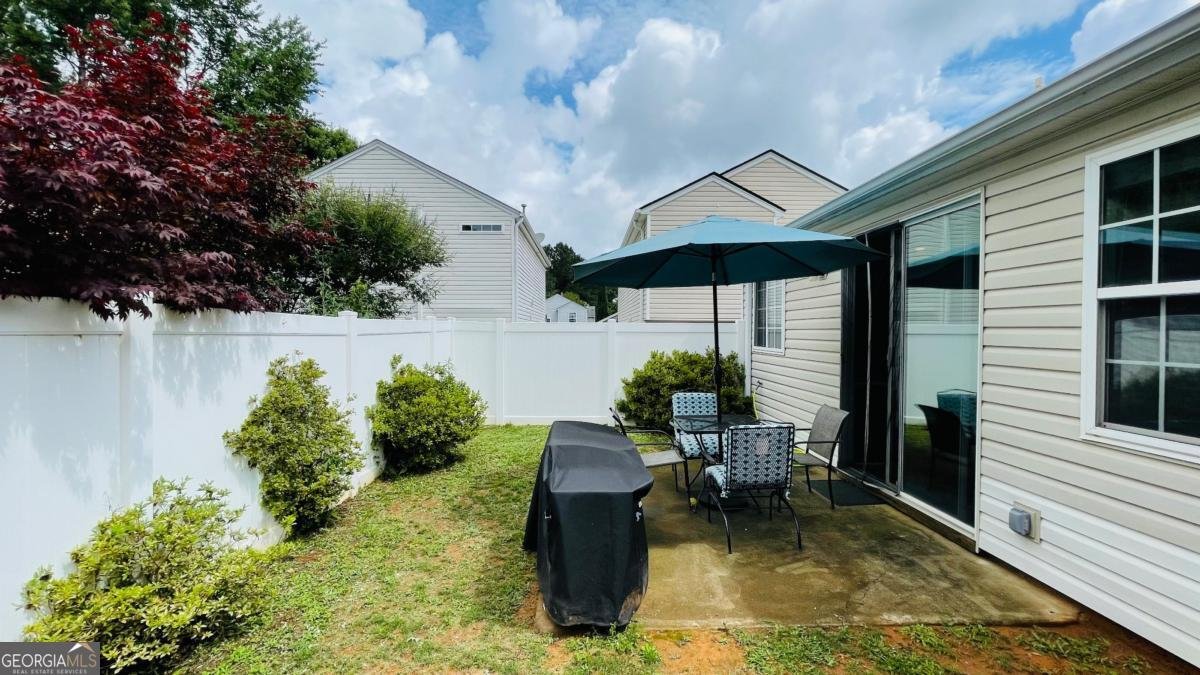 559 Oaks Drive Woodstock - Photo 12