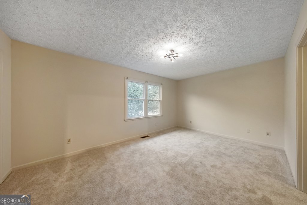 1005 Kennesborough Road Kennesaw - Photo 19