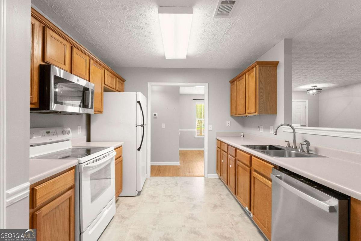 216 Cane Avenue SE Social Circle - Photo 11