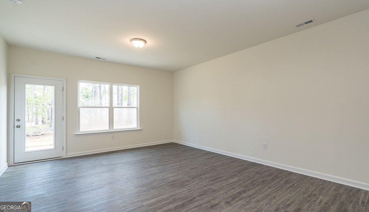 321 Cottage Court Thomaston - Photo 6
