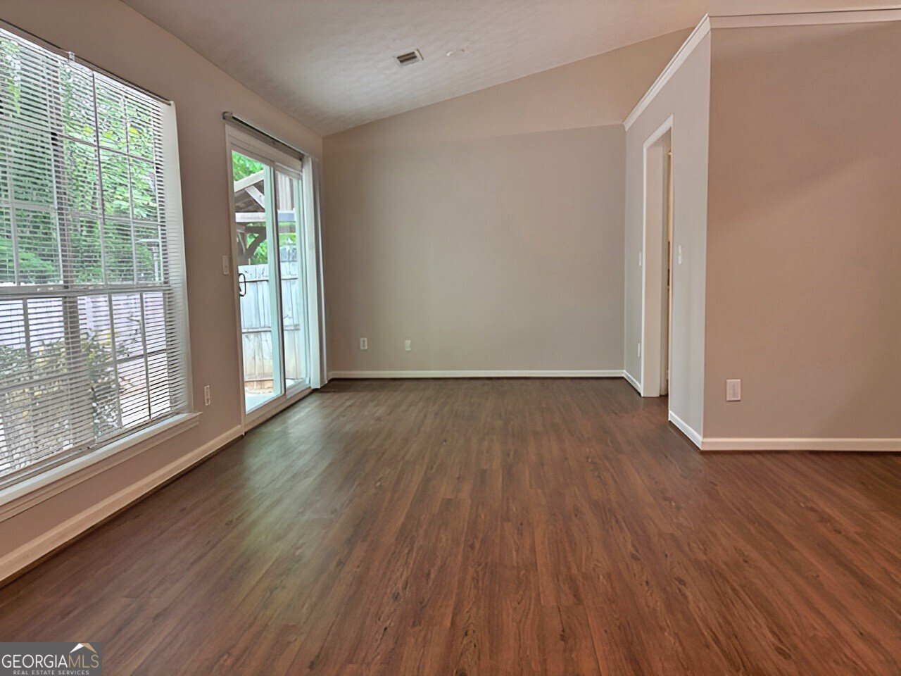 5110 Bridges Drive Alpharetta - Photo 6