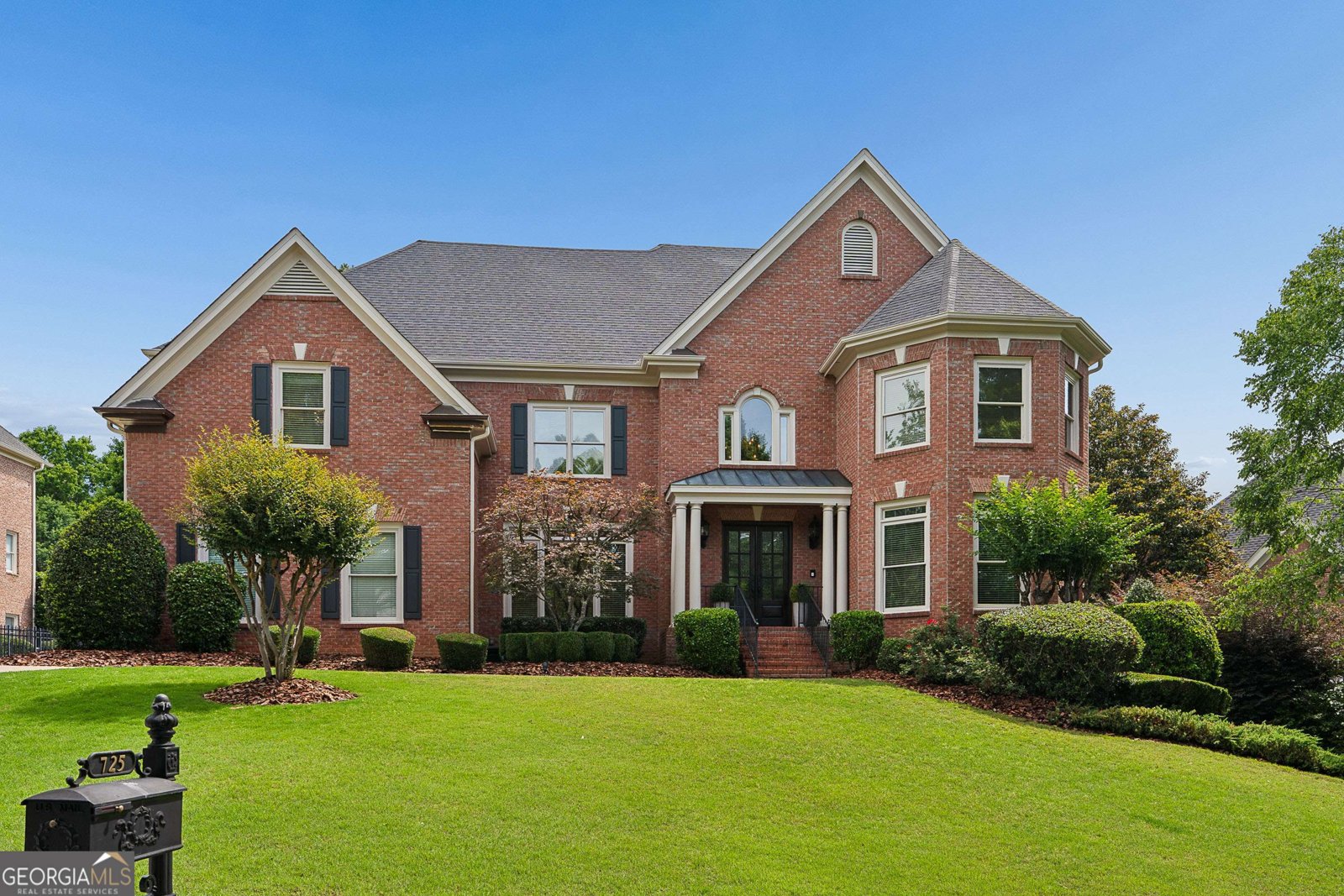 725 Pine Leaf Court Johns Creek - main photo