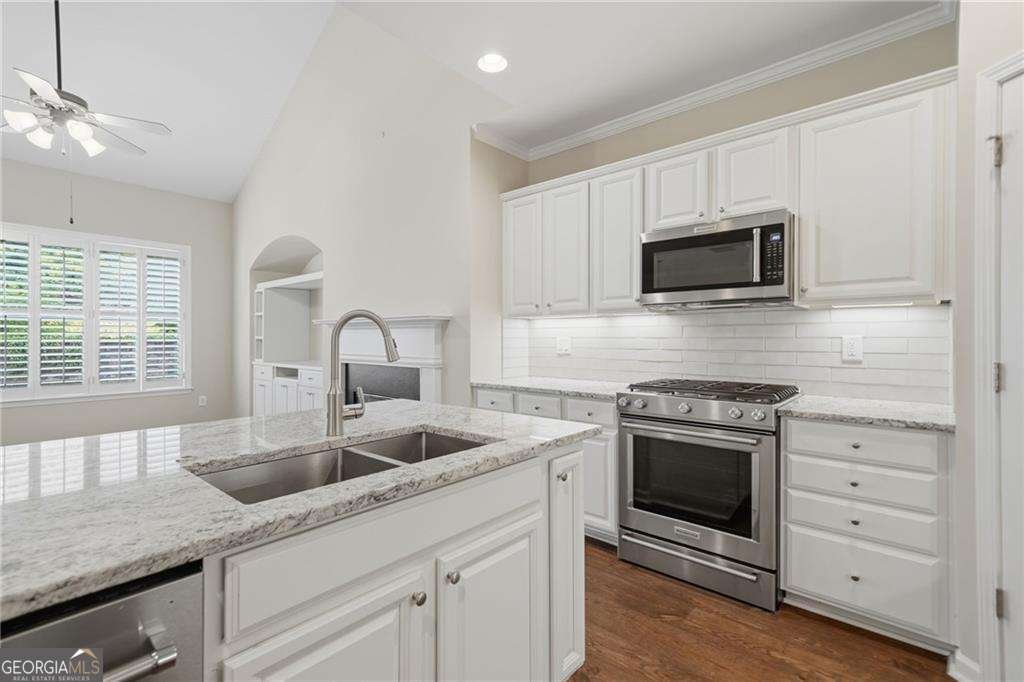 4920 Hidden Meadow Drive Cumming - Photo 10
