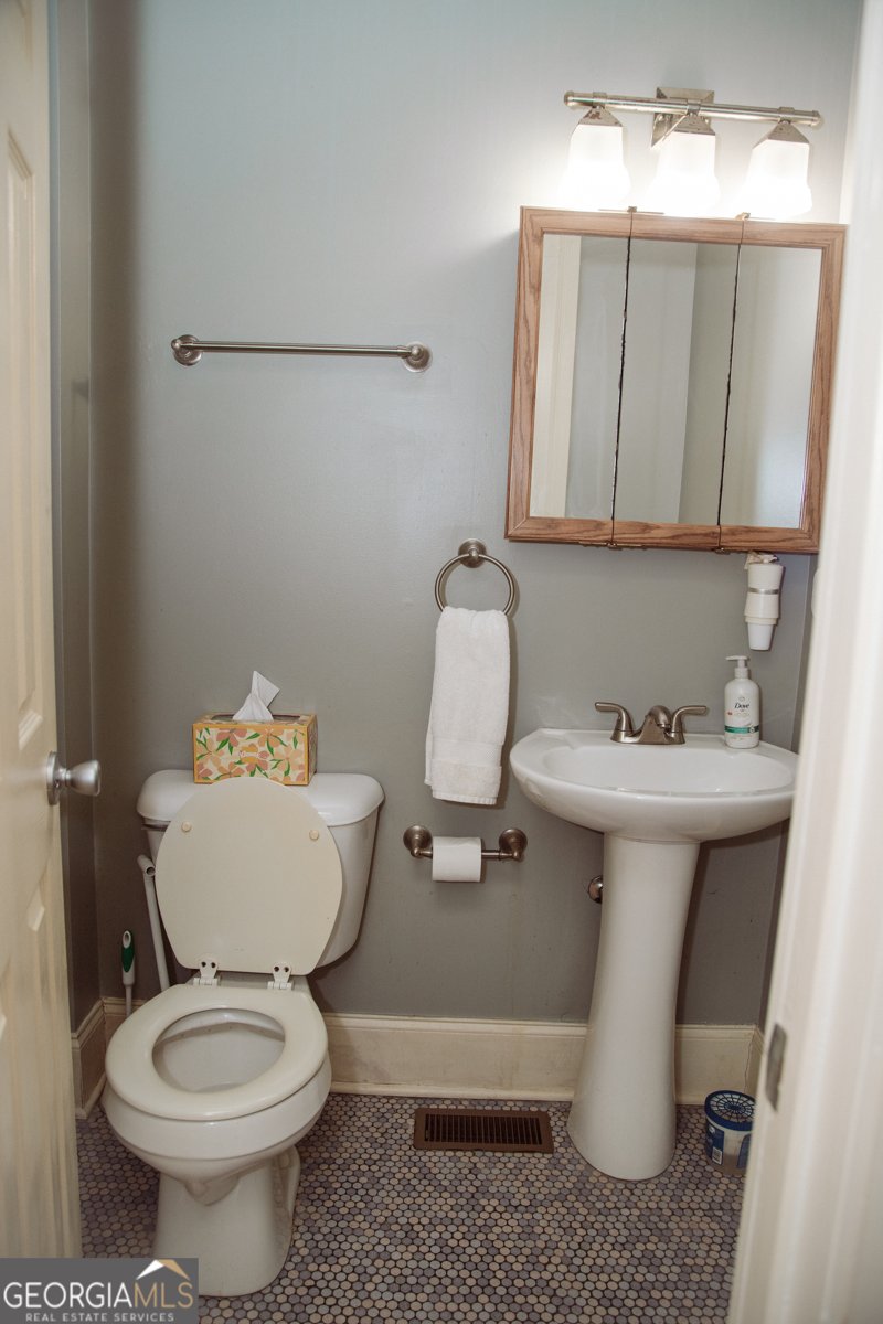 517 6th Street Griffin - Photo 42
