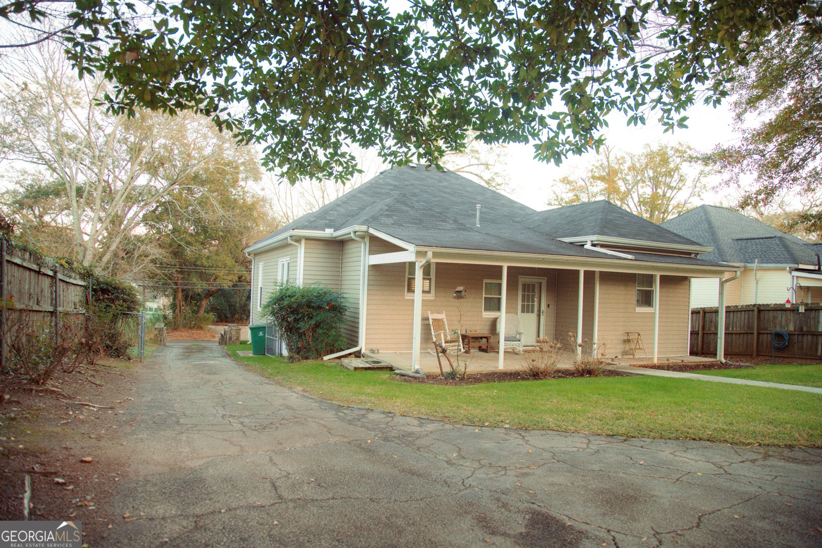 517 6th Street Griffin - Photo 48