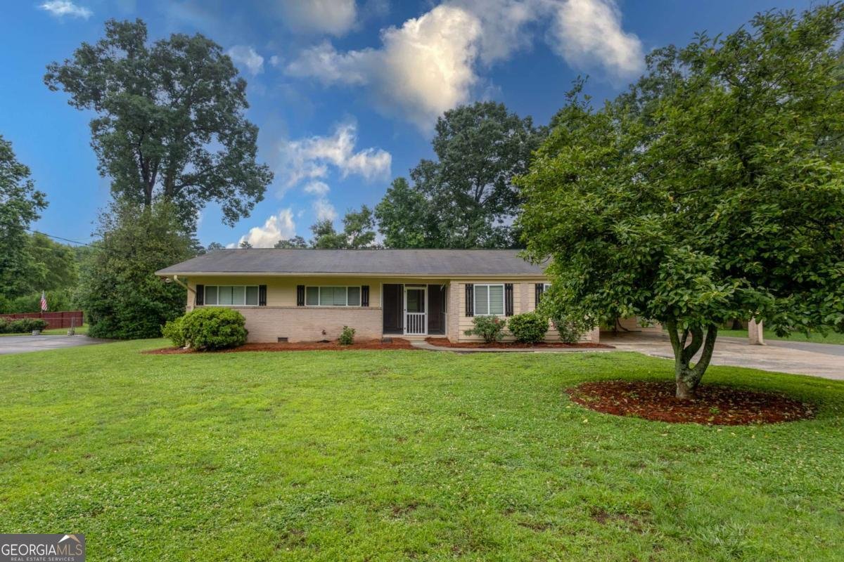 958 Gunter Circle Lawrenceville - main photo
