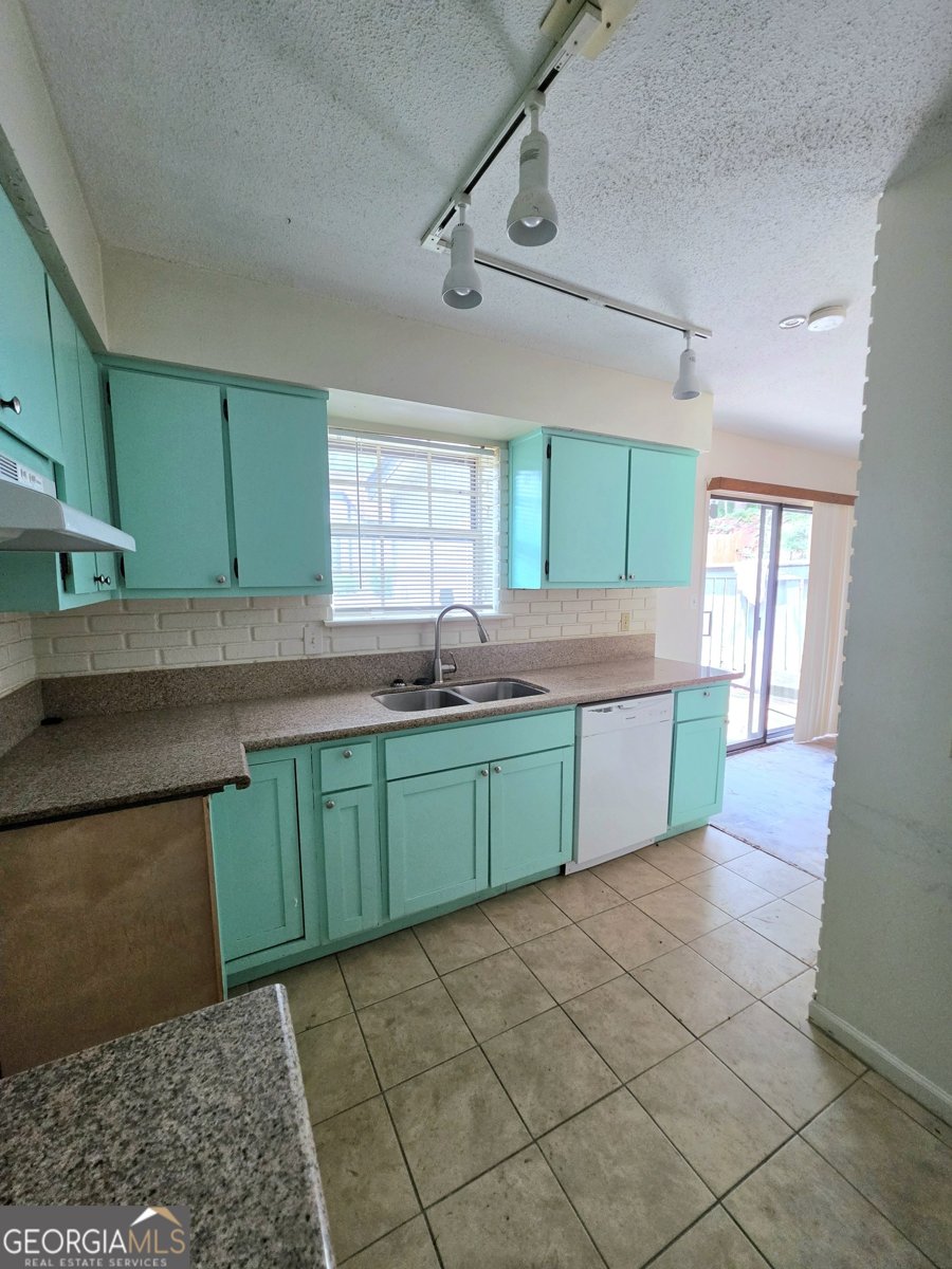 1443 Stone Mill Trace Stone Mountain - Photo 9
