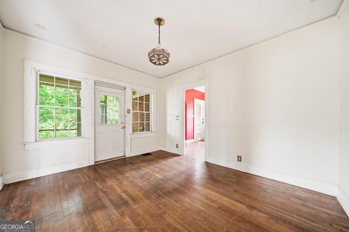 212 West Avenue Cartersville - Photo 8