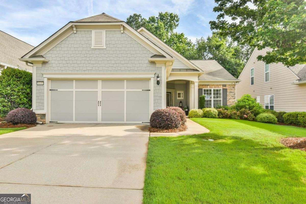 6649 Burnt Hickory Drive Hoschton - main photo