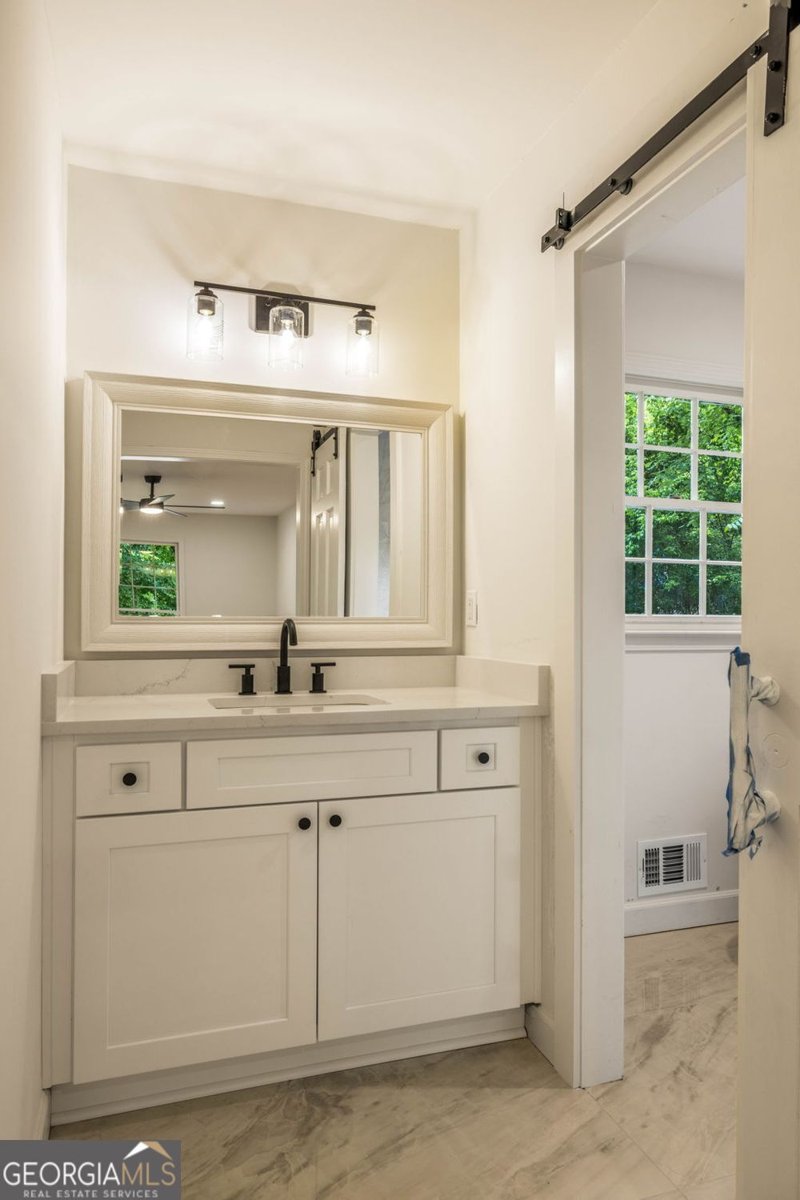 4736 Bridgewater Drive Lilburn - Photo 22