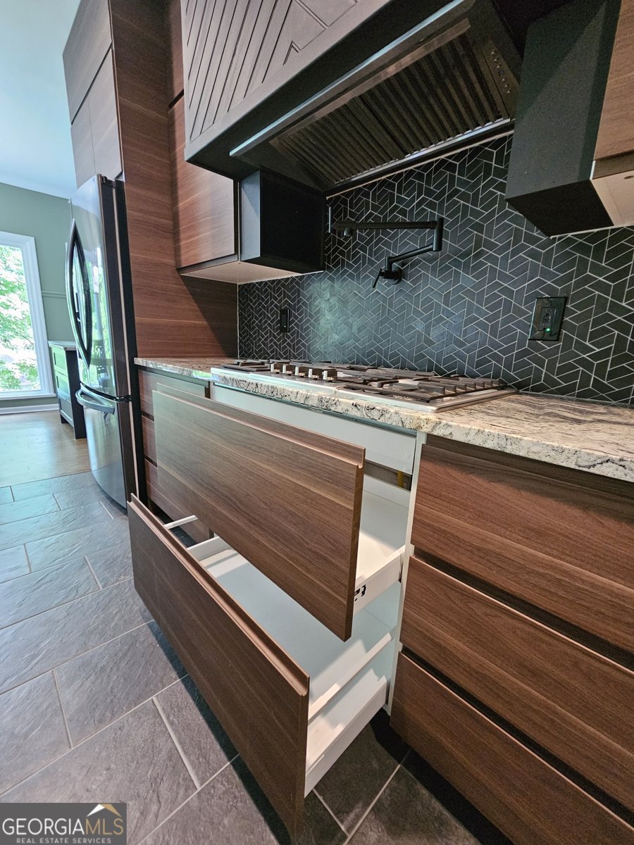 225 NACOOCHEE Drive Woodstock - Photo 10