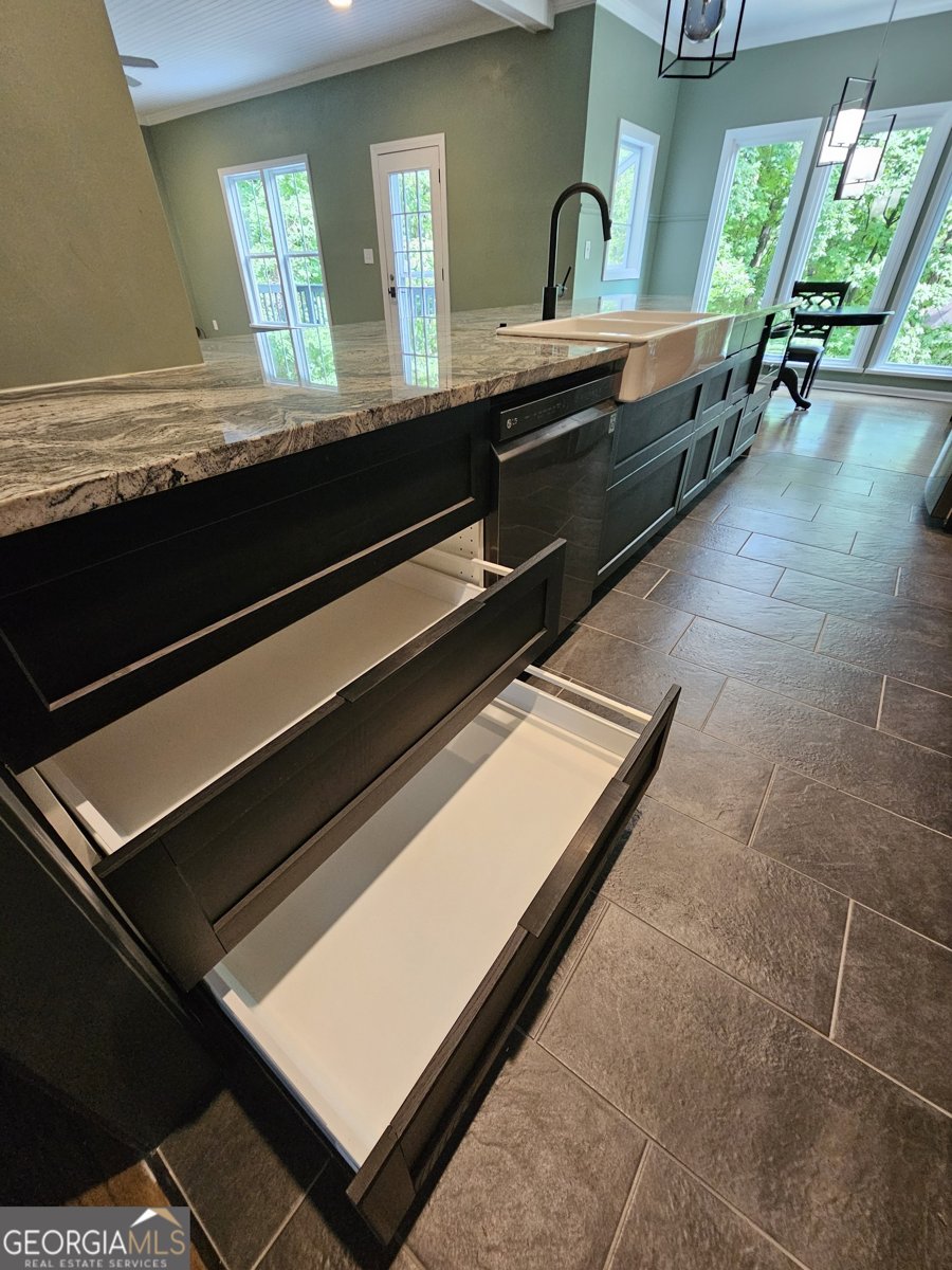 225 NACOOCHEE Drive Woodstock - Photo 14