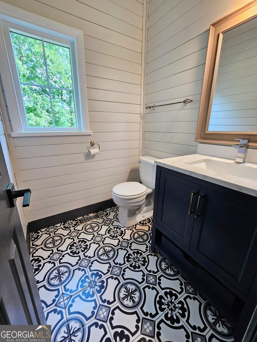 225 NACOOCHEE Drive Woodstock - Photo 22