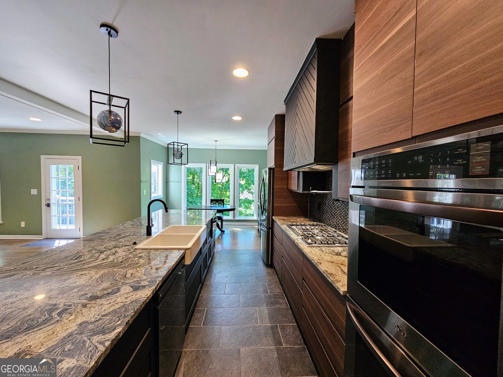225 NACOOCHEE Drive Woodstock - Photo 7