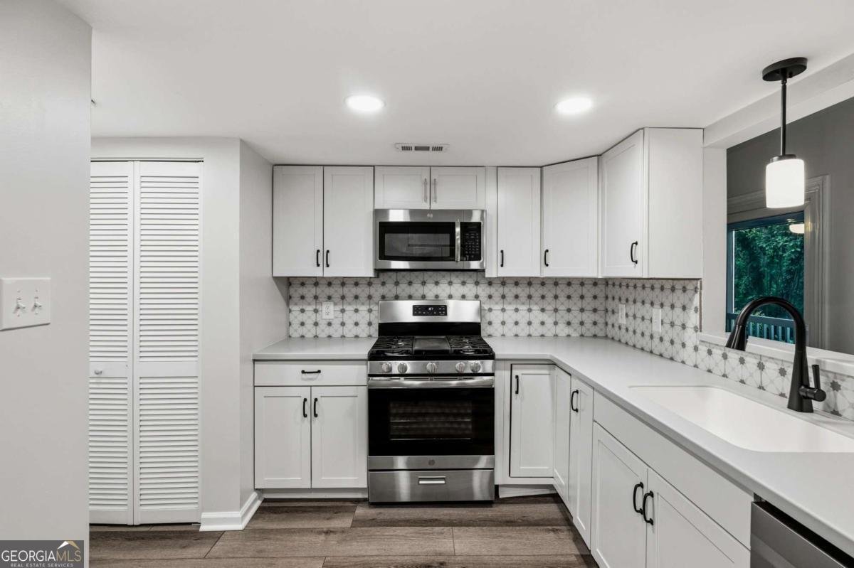 63 Hampshire Court Avondale Estates - Photo 13