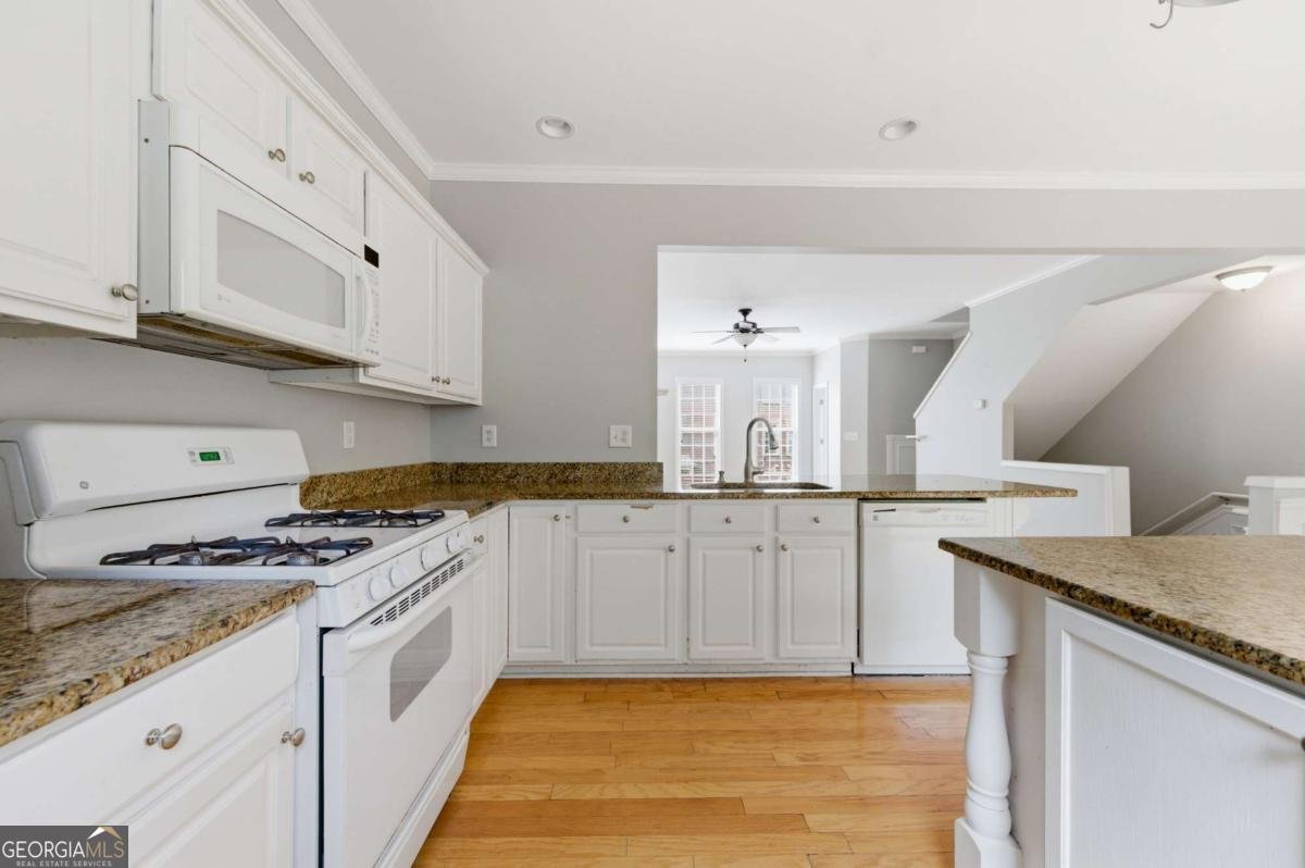 4011 Edgecomb Drive Roswell - Photo 6