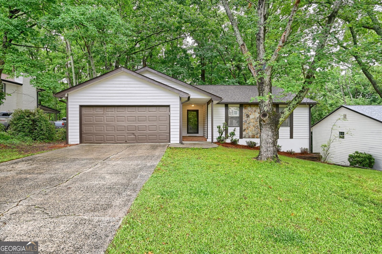 175 Ansley Court Roswell - main photo