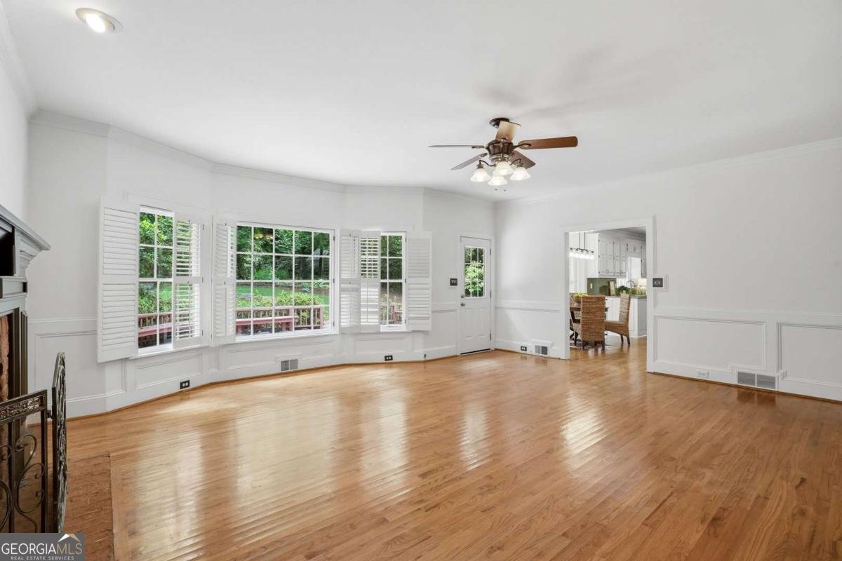 473 Cambria Walk Lilburn - Photo 11
