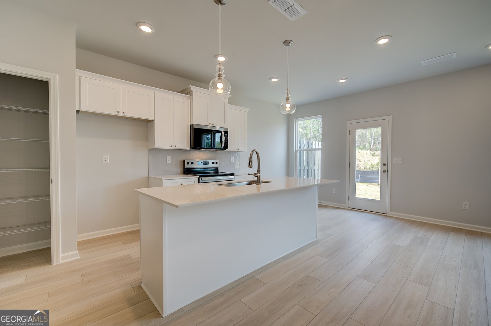 623 Treasure Drive Stockbridge - Photo 10
