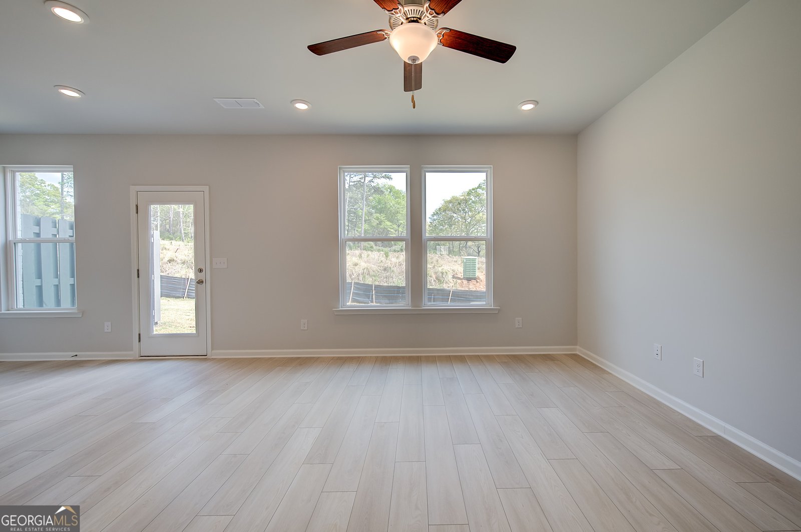 623 Treasure Drive Stockbridge - Photo 13
