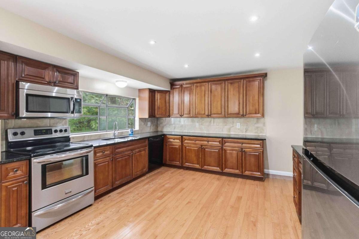 3279 Guynelle Drive Marietta - Photo 9