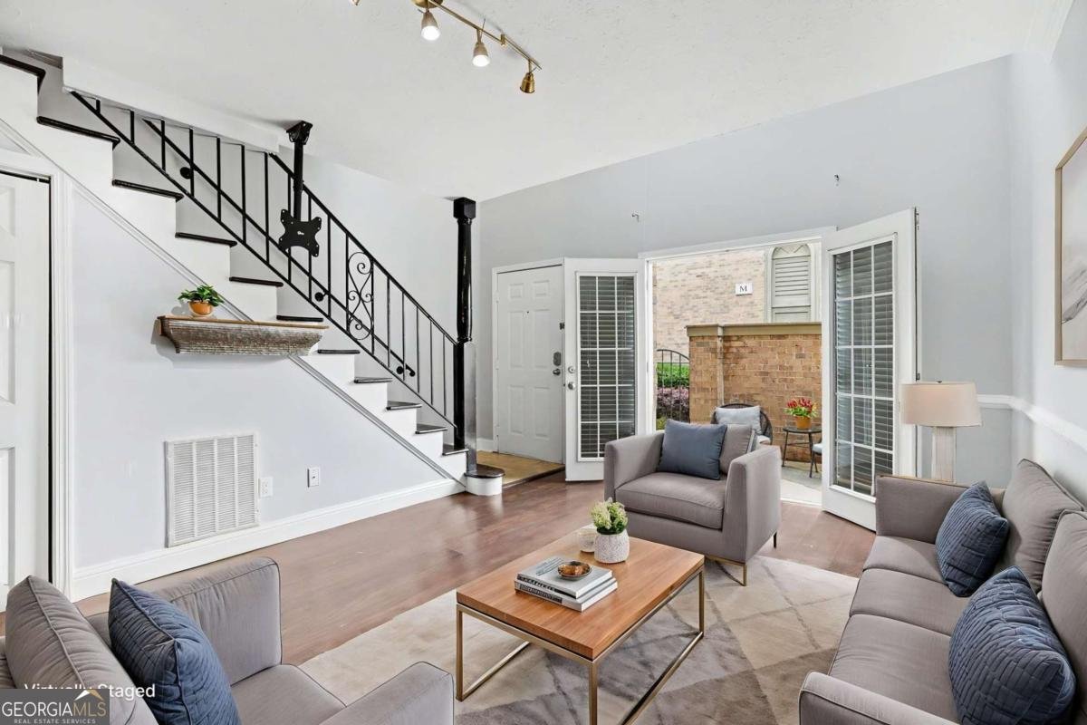 6980 Roswell Road Atlanta - main photo