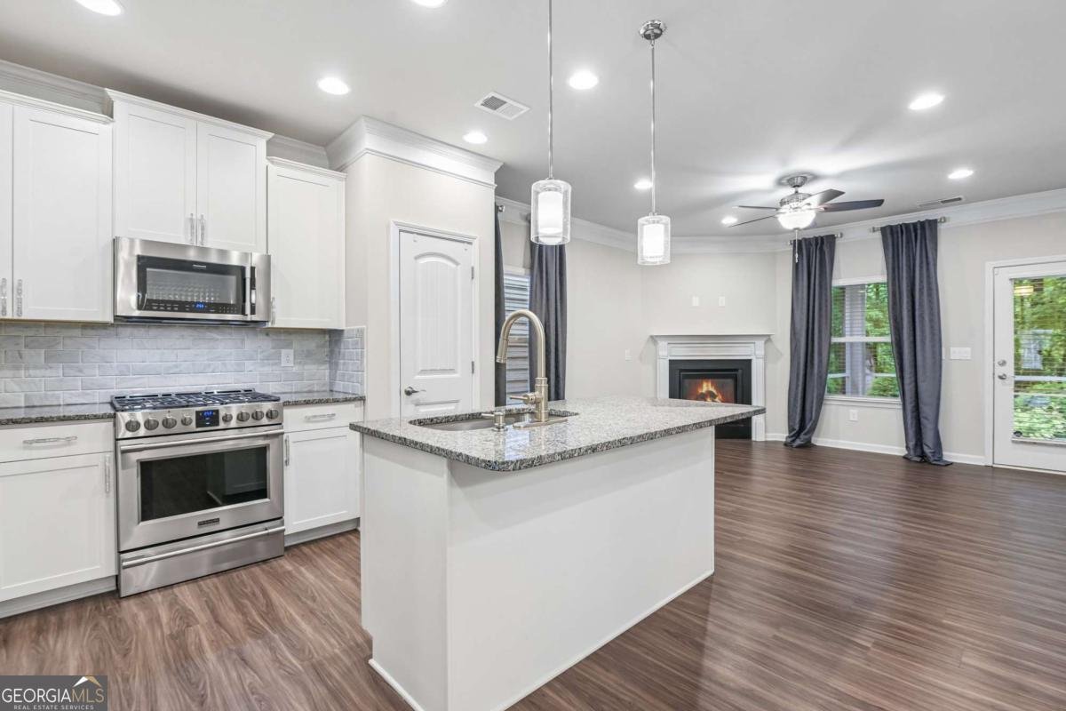 111 Hickory Village Circle Canton - Photo 8