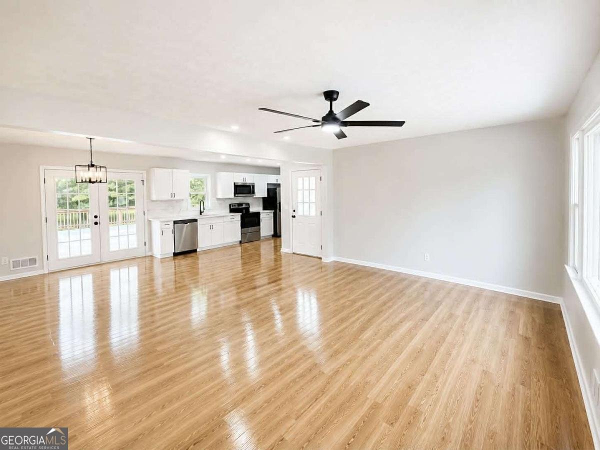 328 Dale Drive Griffin - Photo 11