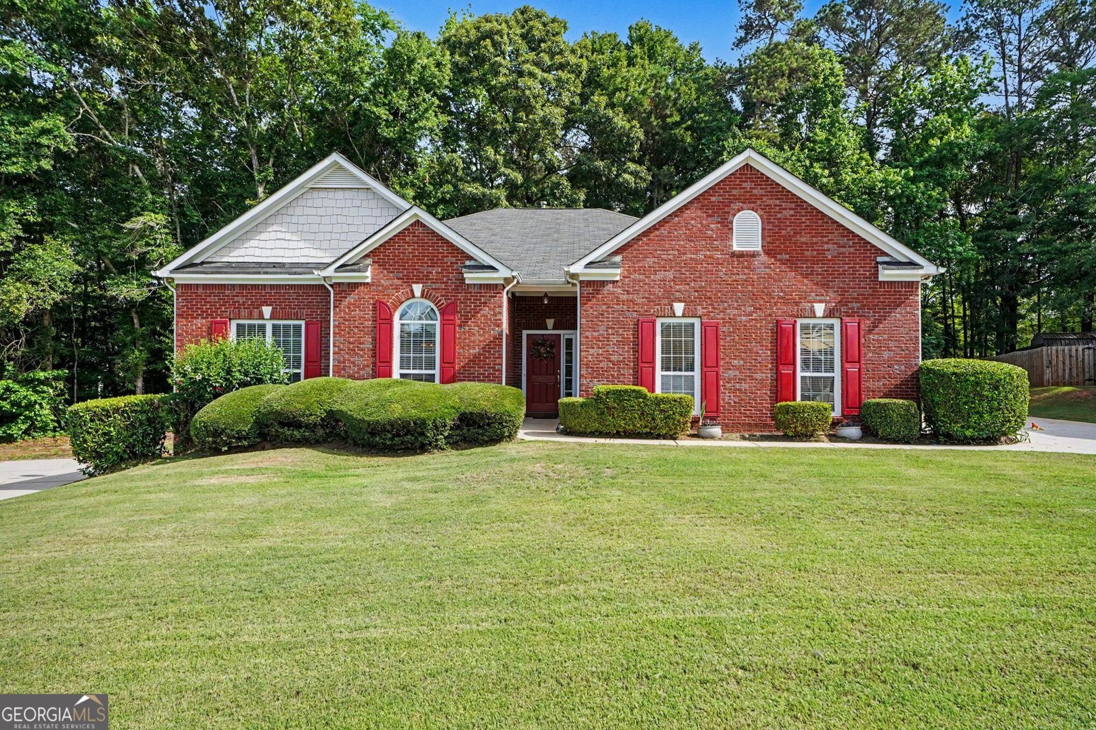 8195 Links Drive Covington - main photo