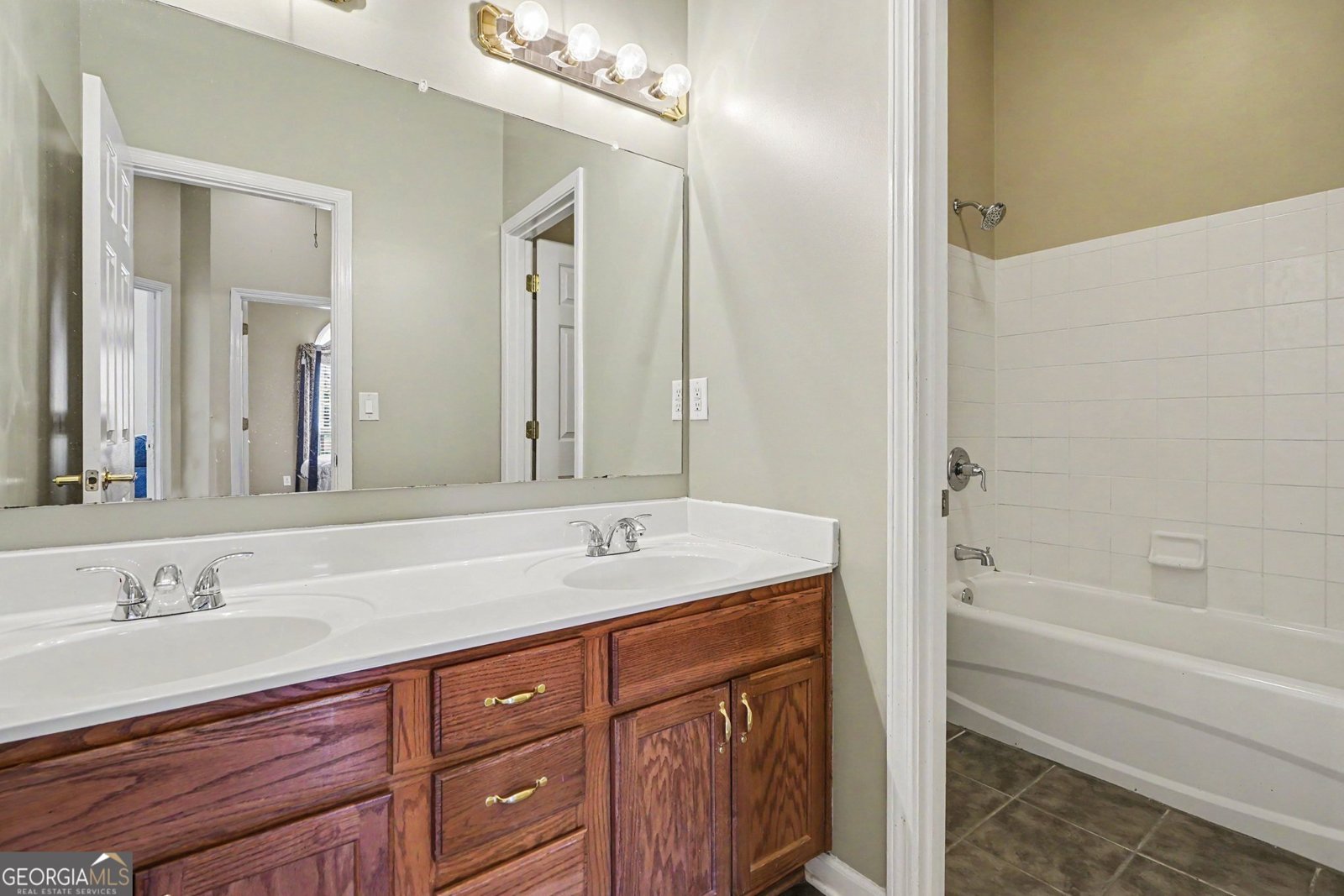 8195 Links Drive Covington - Photo 10