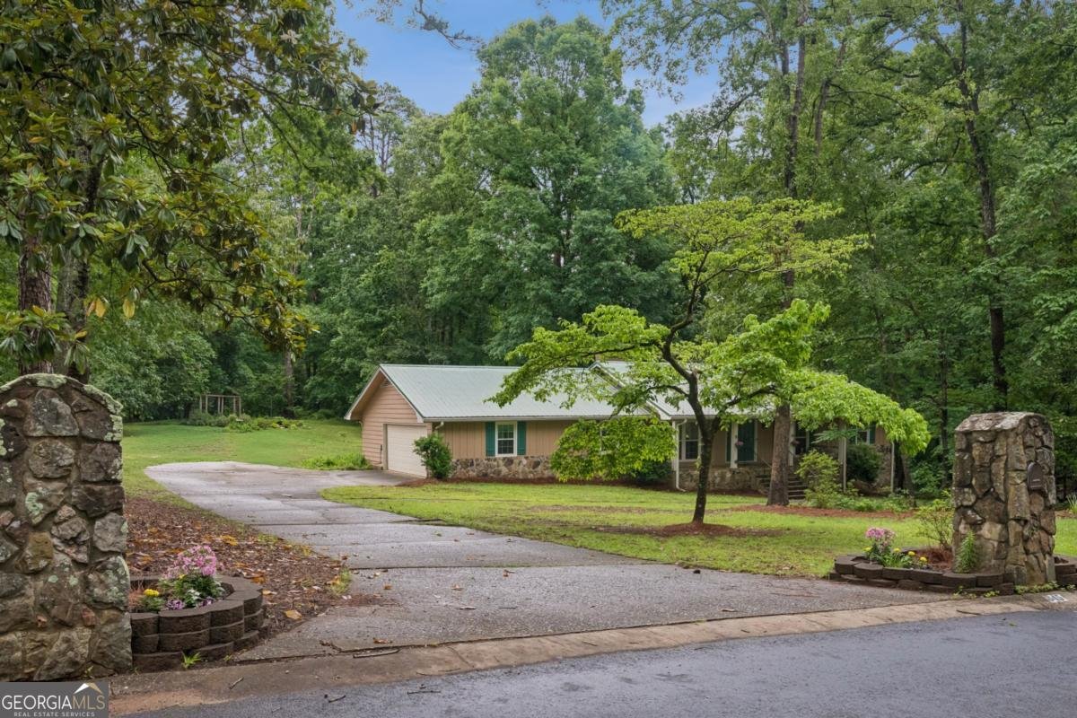 845 Wagon Wheel Circle Fayetteville - main photo