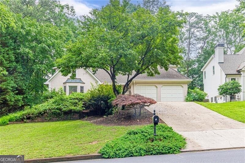 10625 Haynes Forest Drive Alpharetta - main photo