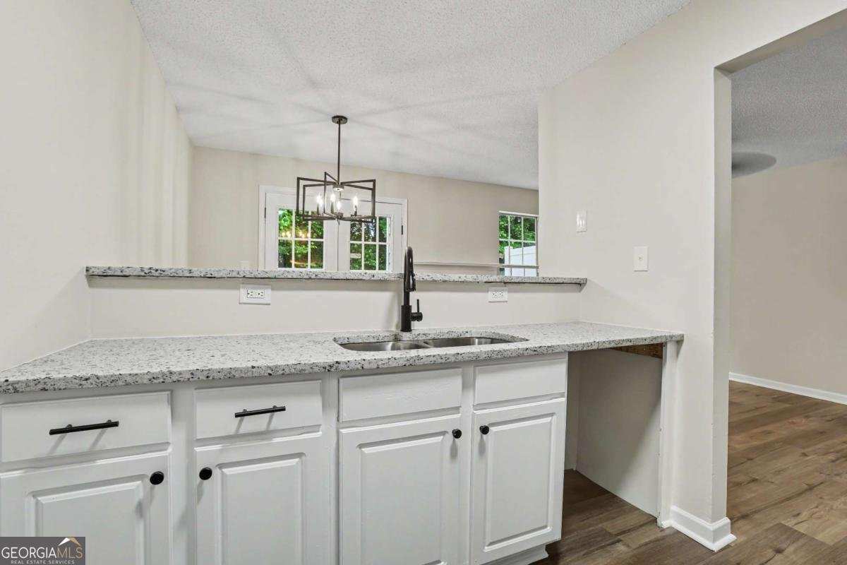 6838 Gallant Circle Mableton - Photo 12