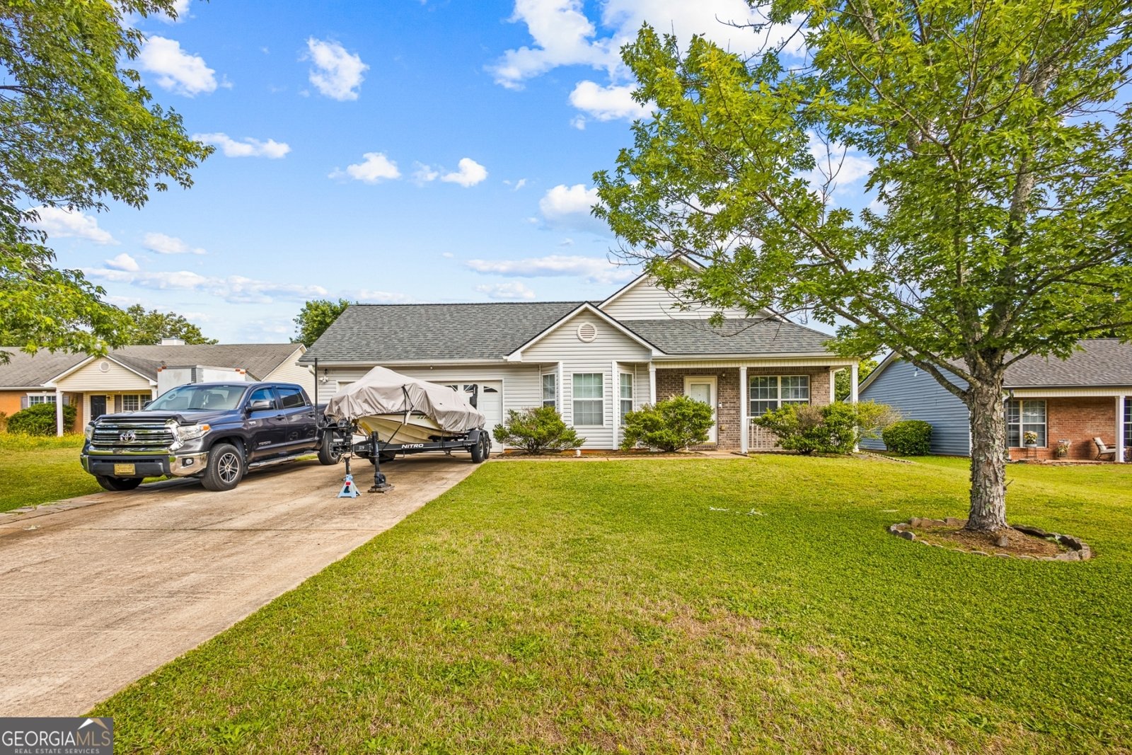 416 Underwood Court Locust Grove - main photo