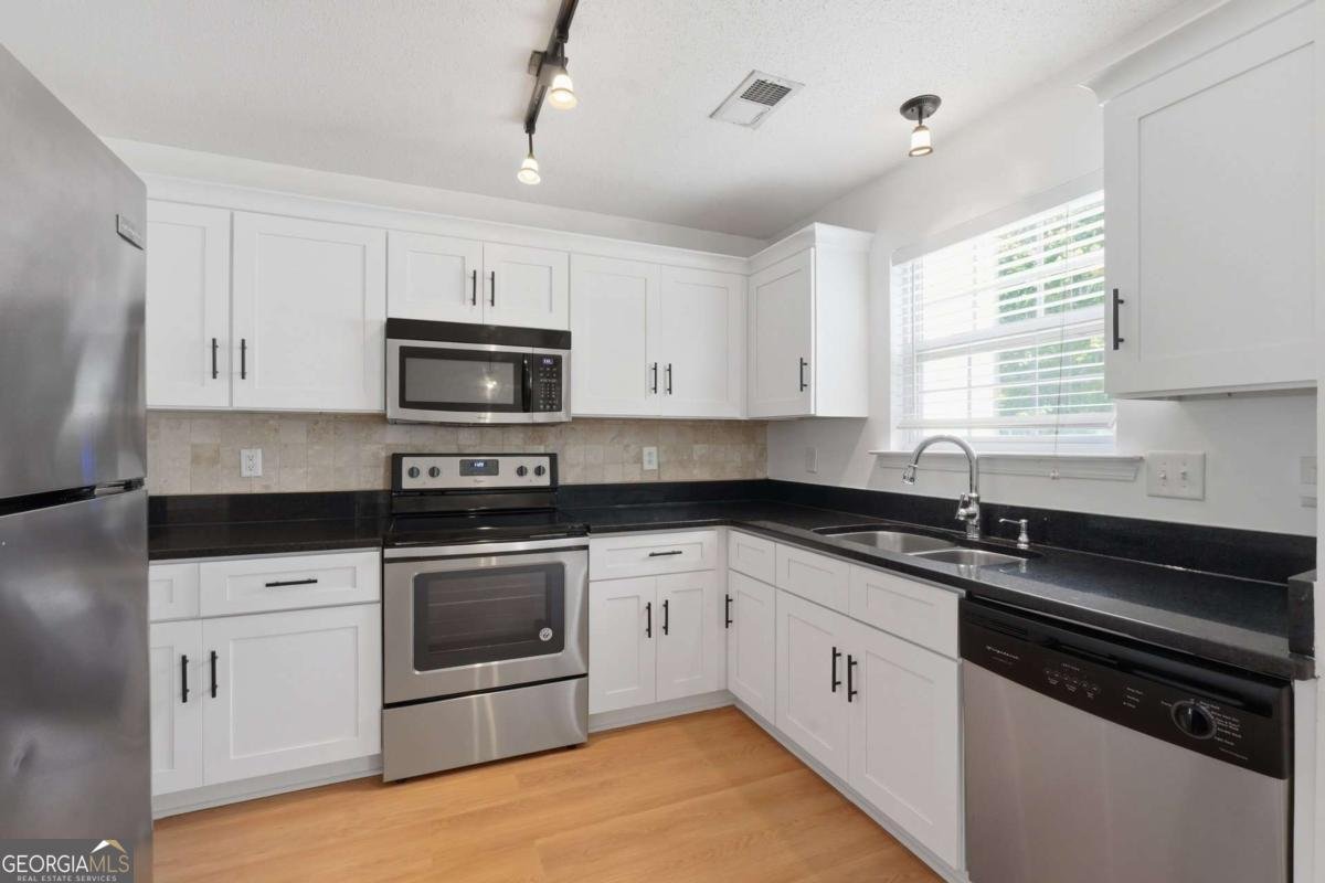252 Darbys Crossing Court Hiram - Photo 7