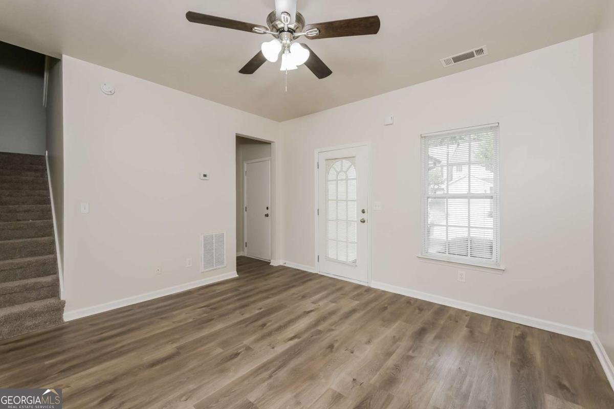4830 Tangerine Circle Oakwood - Photo 6
