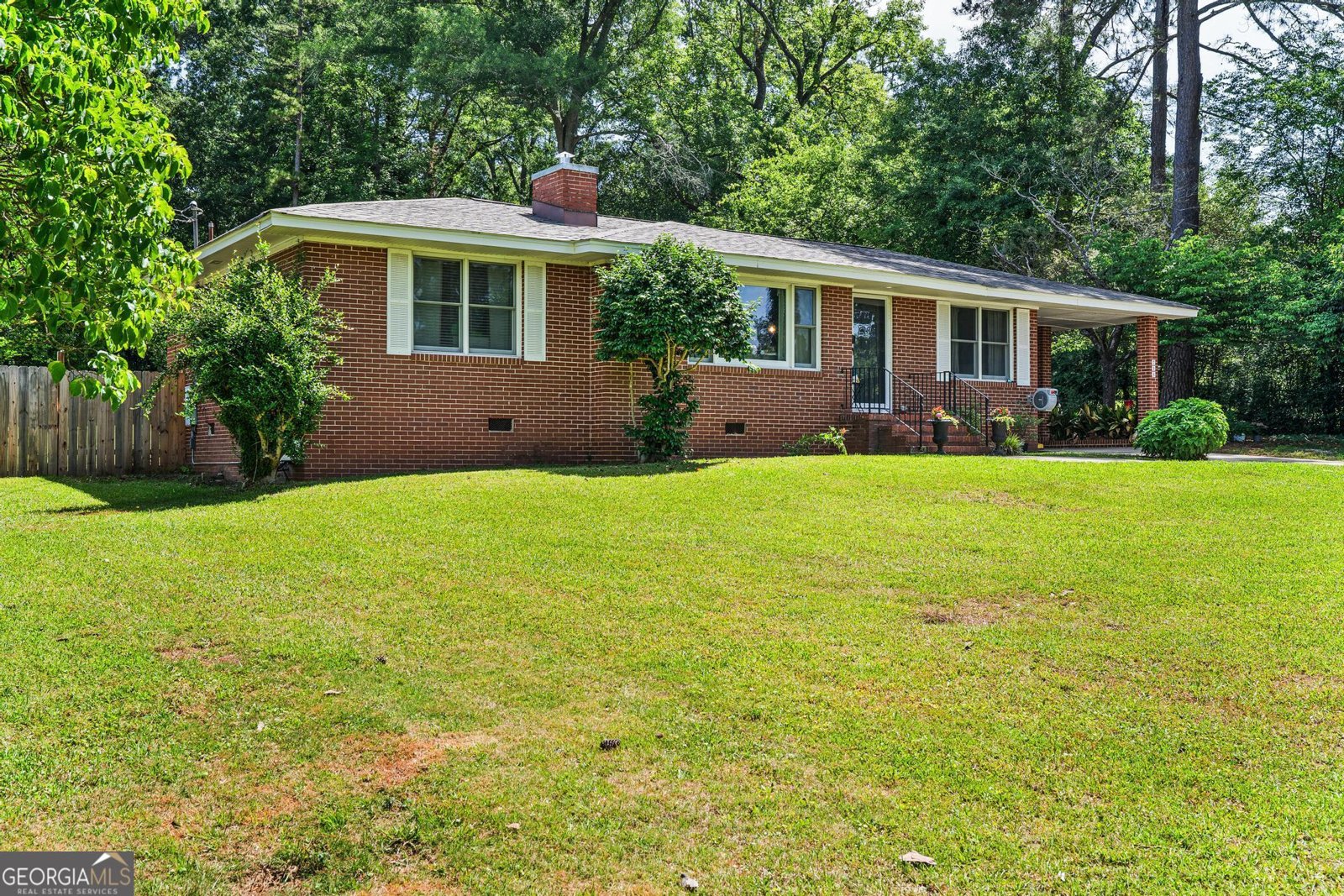 711 Winchester Circle Macon - main photo
