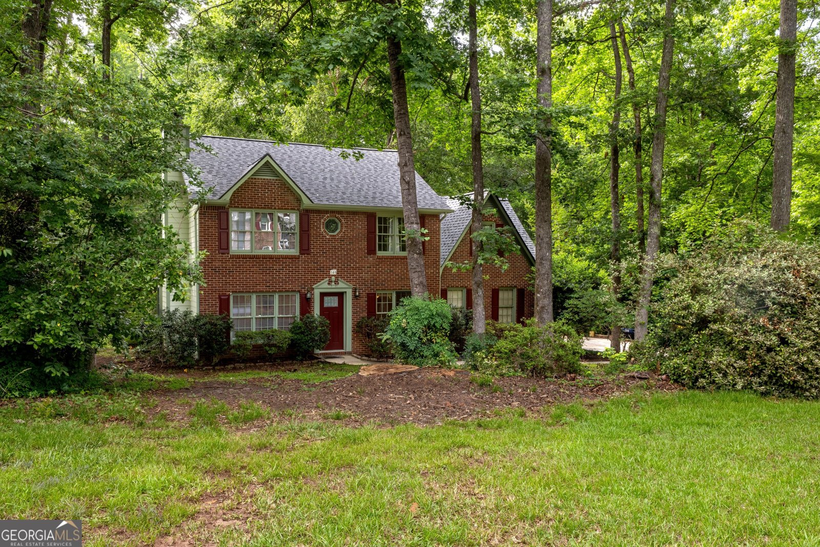 140 Windsor Drive Fayetteville - main photo