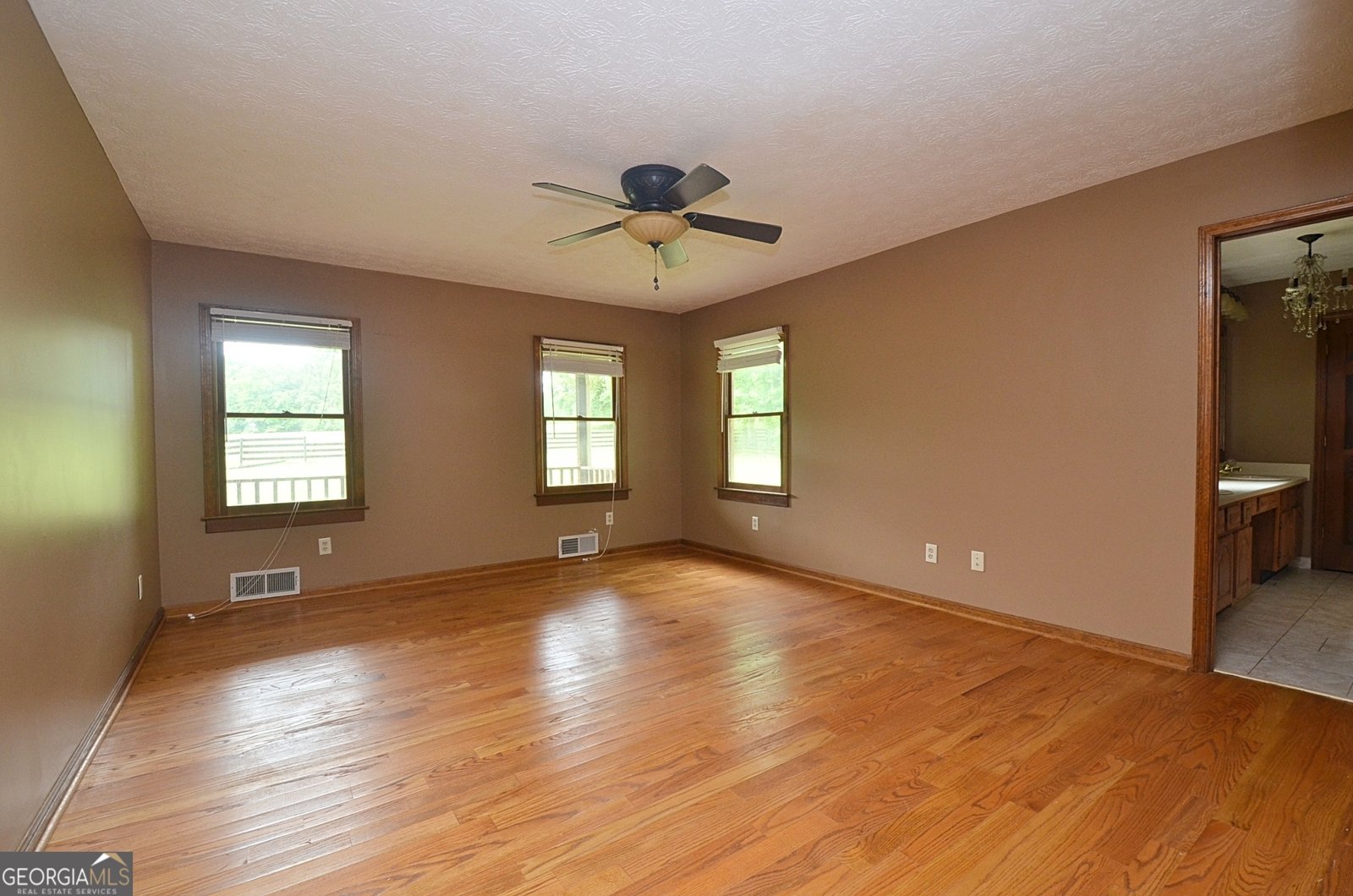 1140 Kinnett Road Covington - Photo 16