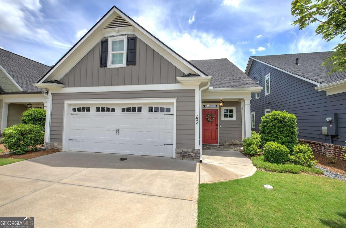 42 Encore Lane Cartersville - main photo