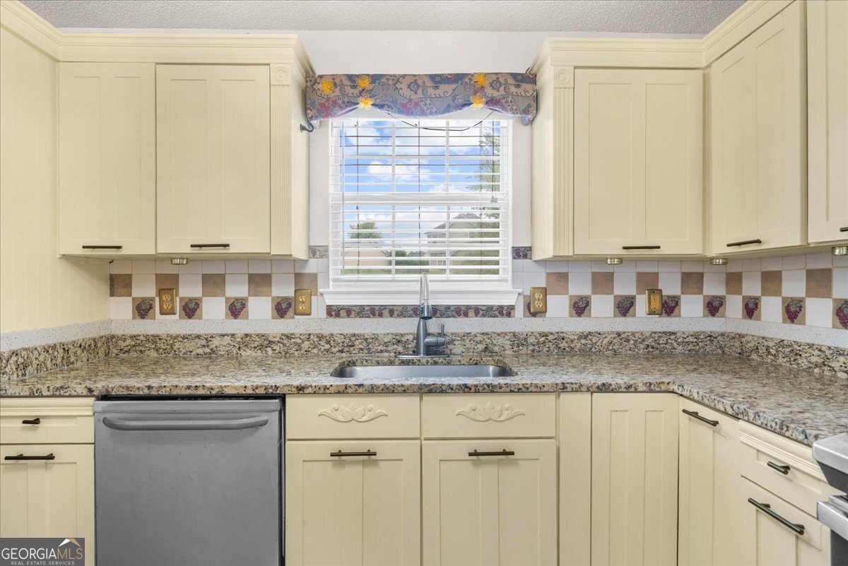 6940 Pompas Court Douglasville - Photo 23