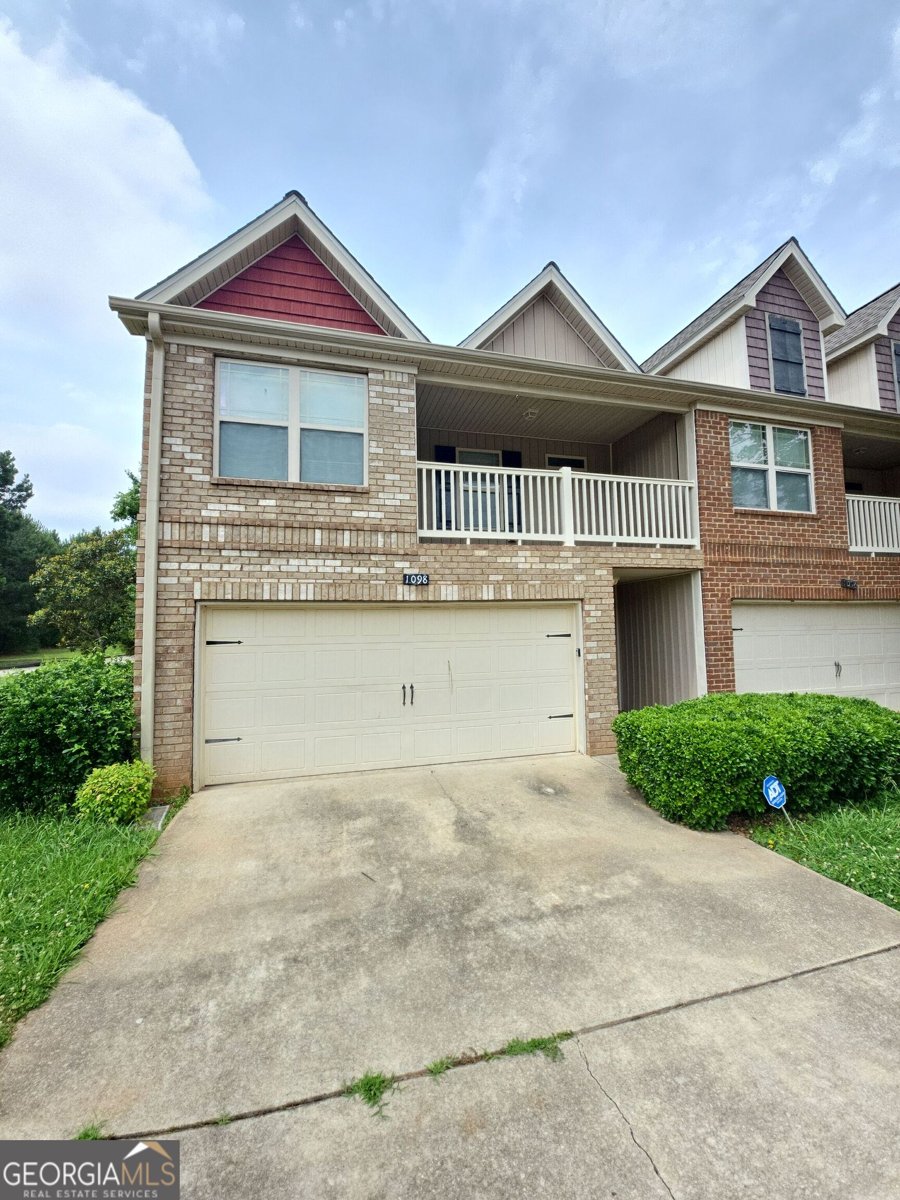 1098 McConaughy Court McDonough - main photo