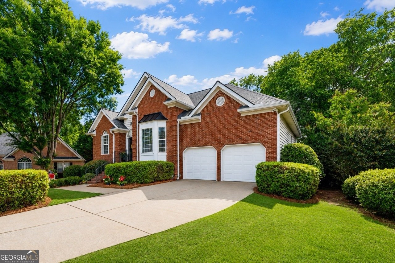215 Mamie Court Alpharetta - main photo