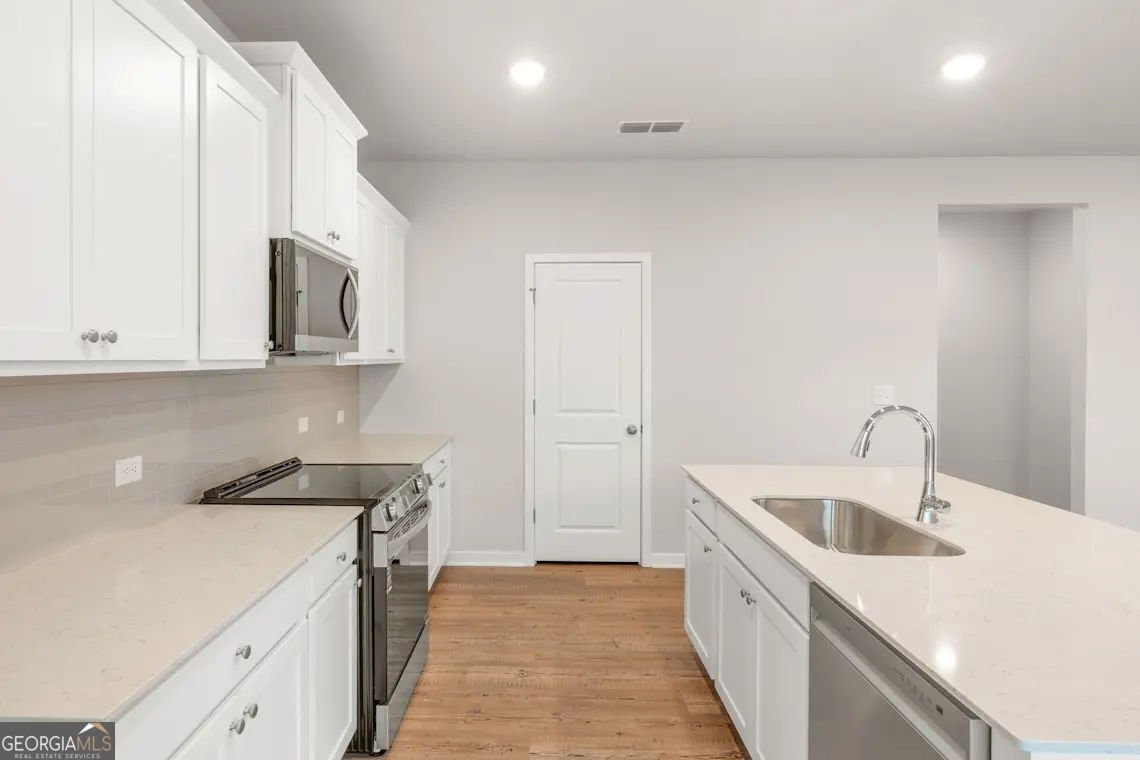 4129 Thronbud Road South Fulton - Photo 11